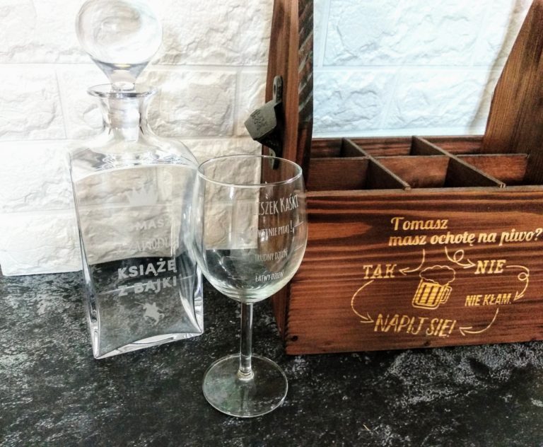 Idealny prezent na osiemnastkę od MyGiftDNA