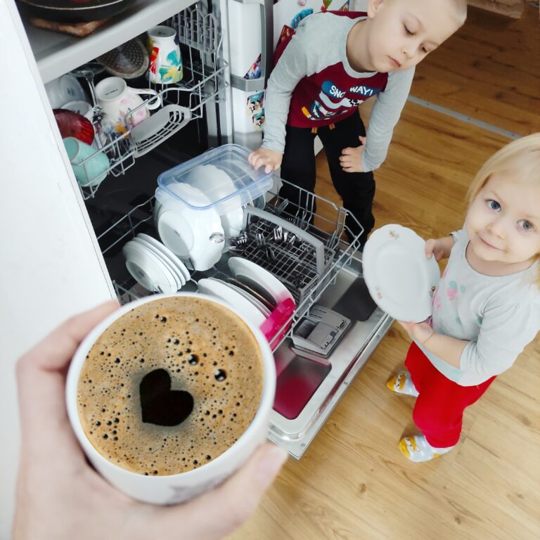 Czy warto kupić zmywarkę?