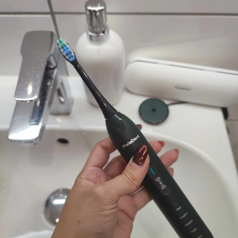 Kto zadba o nasze zęby? Szczoteczka soniczna od Dentilove ;)